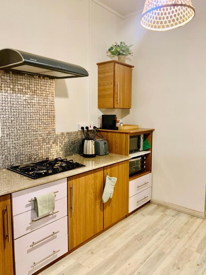 Ibiza Apartment - 150M From The Beach Flic en Flac Bagian luar foto