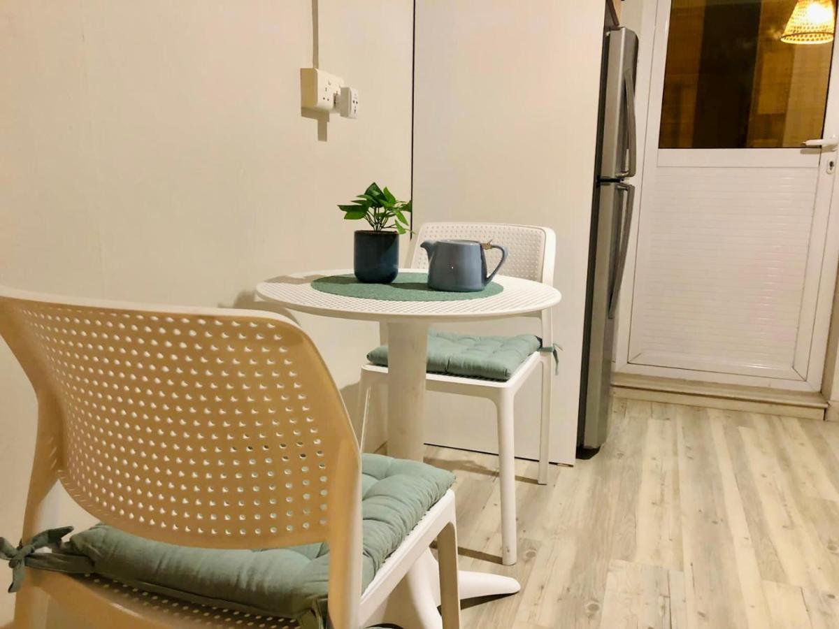 Ibiza Apartment - 150M From The Beach Flic en Flac Bagian luar foto